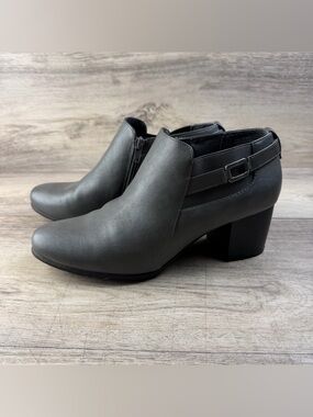 Croft & Barrow with Ortholite Eco Gray Leather Womens Ankle Boots Heel 10 Med